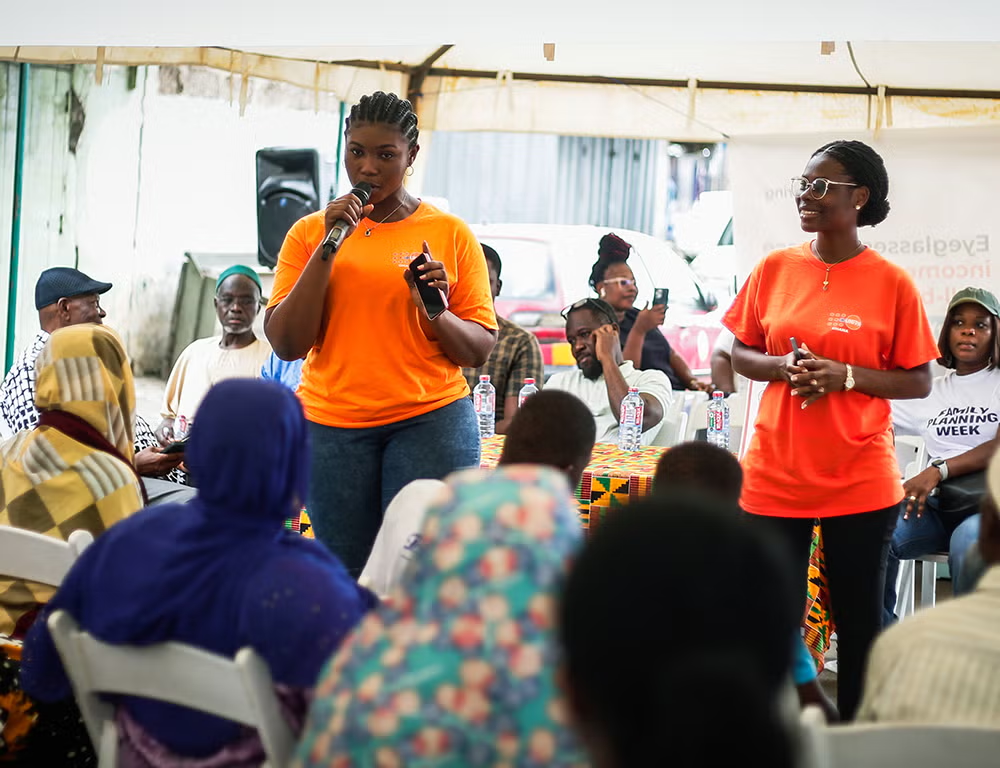 YoLe fellows in Ghana presenting innovative solutions during leadership fellowship program.
