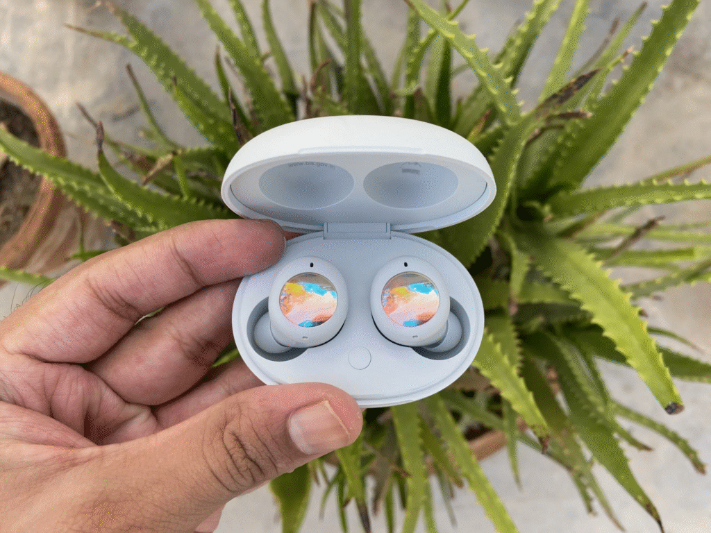Realme Buds Q2 compact wireless earbuds